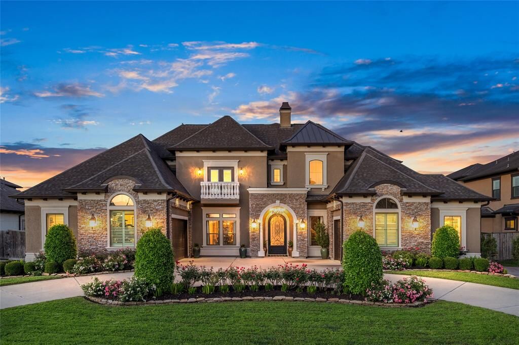 Property Photo: 7 Dominion Court TX 77546