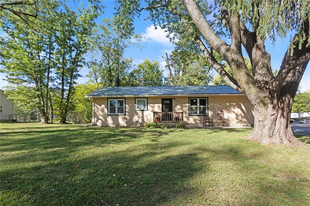 Property Photo:  115 O E Avenue  MO 64024 