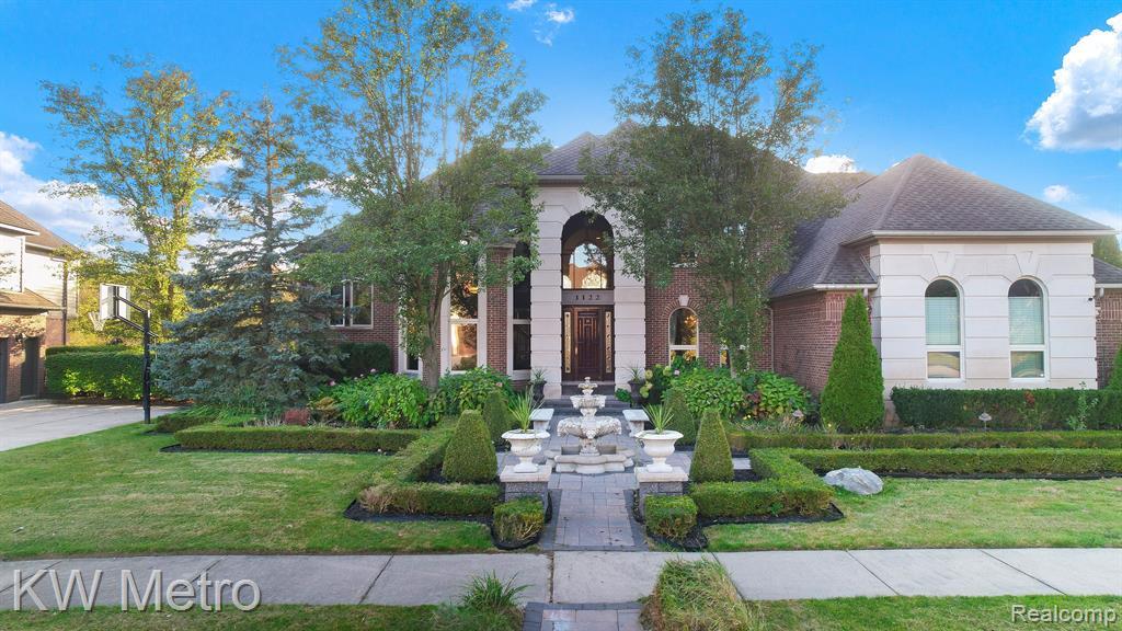 Property Photo: 1122 Autumnview Drive MI 48307 6060