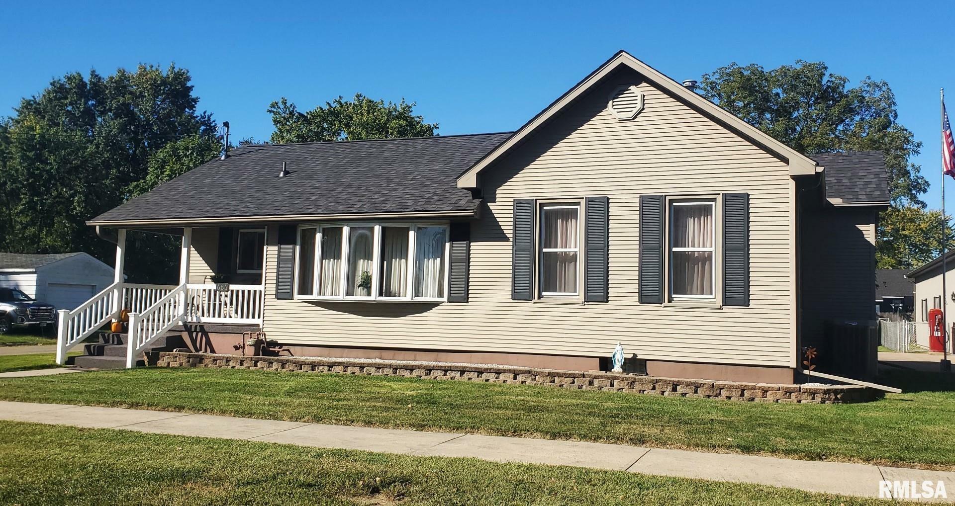 Property Photo:  666 2nd Avenue  IL 61520 