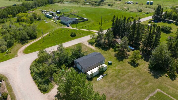 Property Photo:  5005, 5009 And 5011 50 Avenue  AB T0B 4G0 
