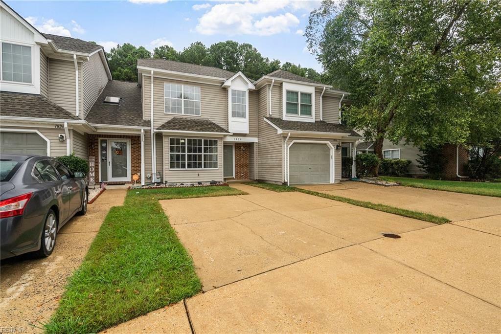 Property Photo:  1820 Saville Garden Court  VA 23453 