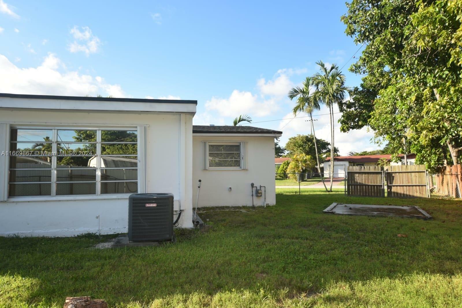 Property Photo:  18601 SW 97th Ct  FL 33157 