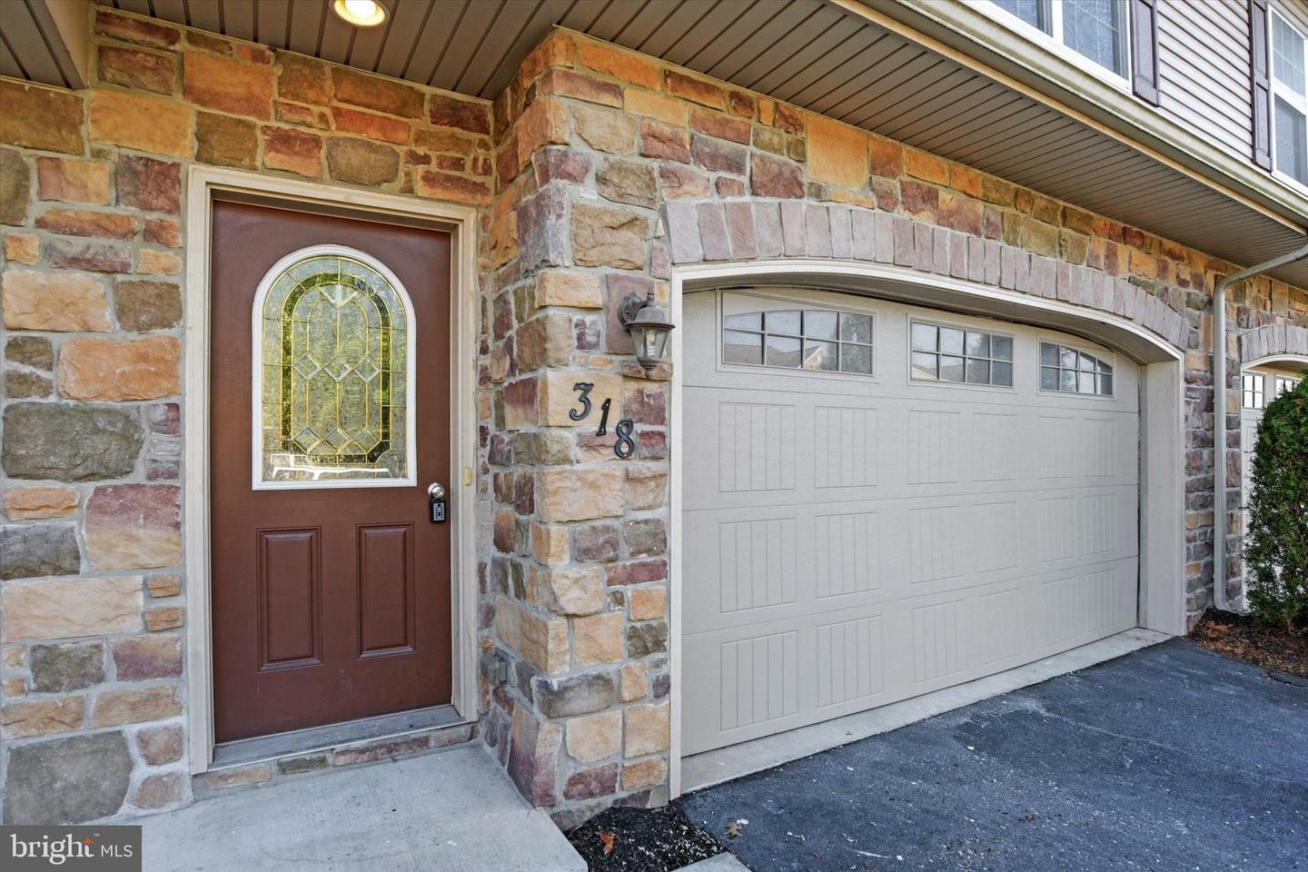 Property Photo:  318 Weatherstone Drive  PA 17070 