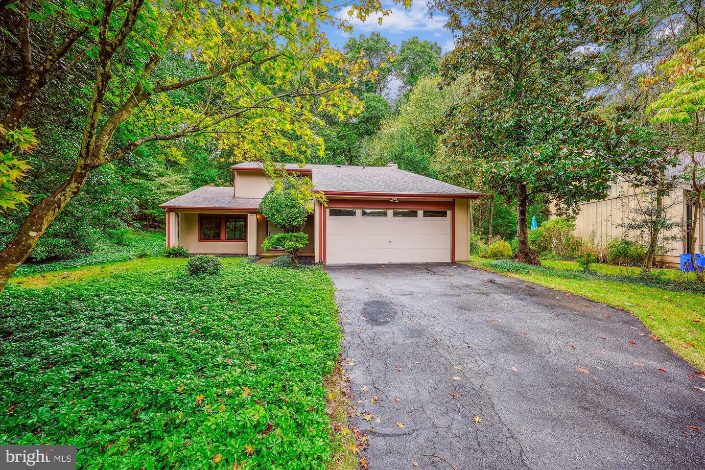 Property Photo:  11728 Flints Grove Lane  MD 20878 