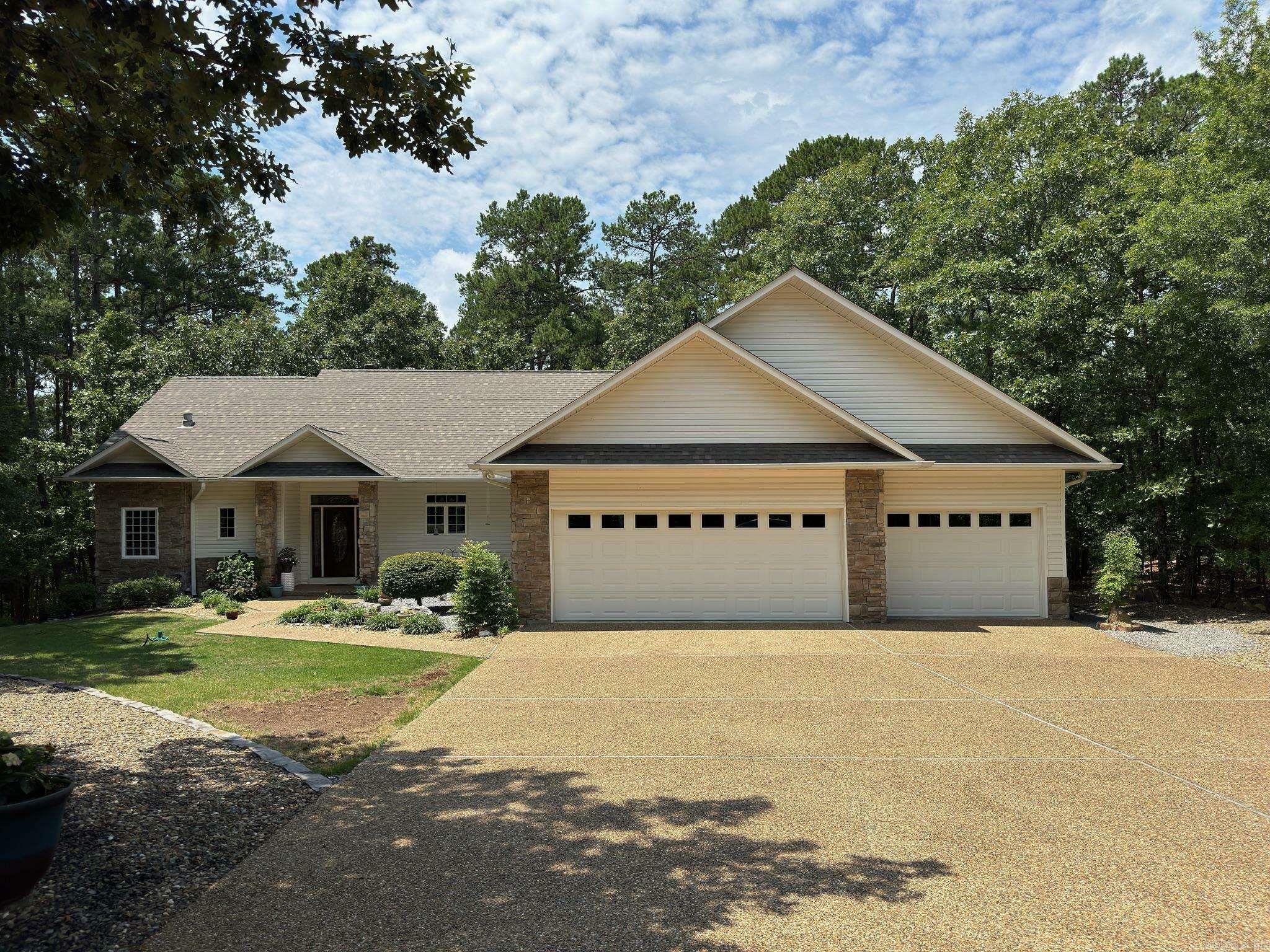 Property Photo:  5 Jaguar Lane  AR 71909 