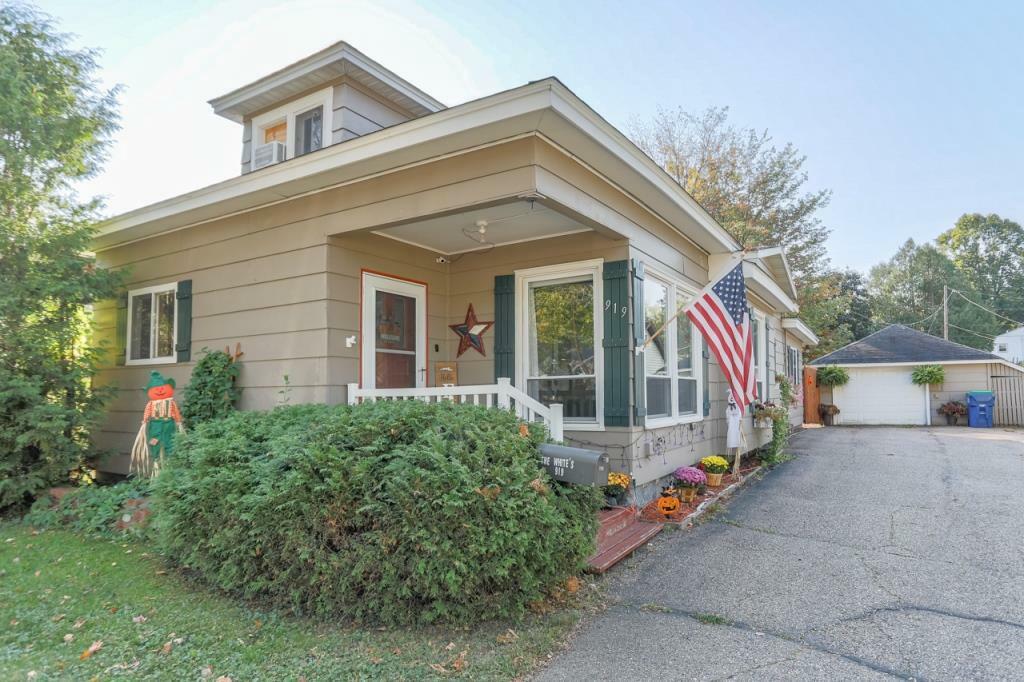 Property Photo:  919 East Wausau Avenue  WI 54403 