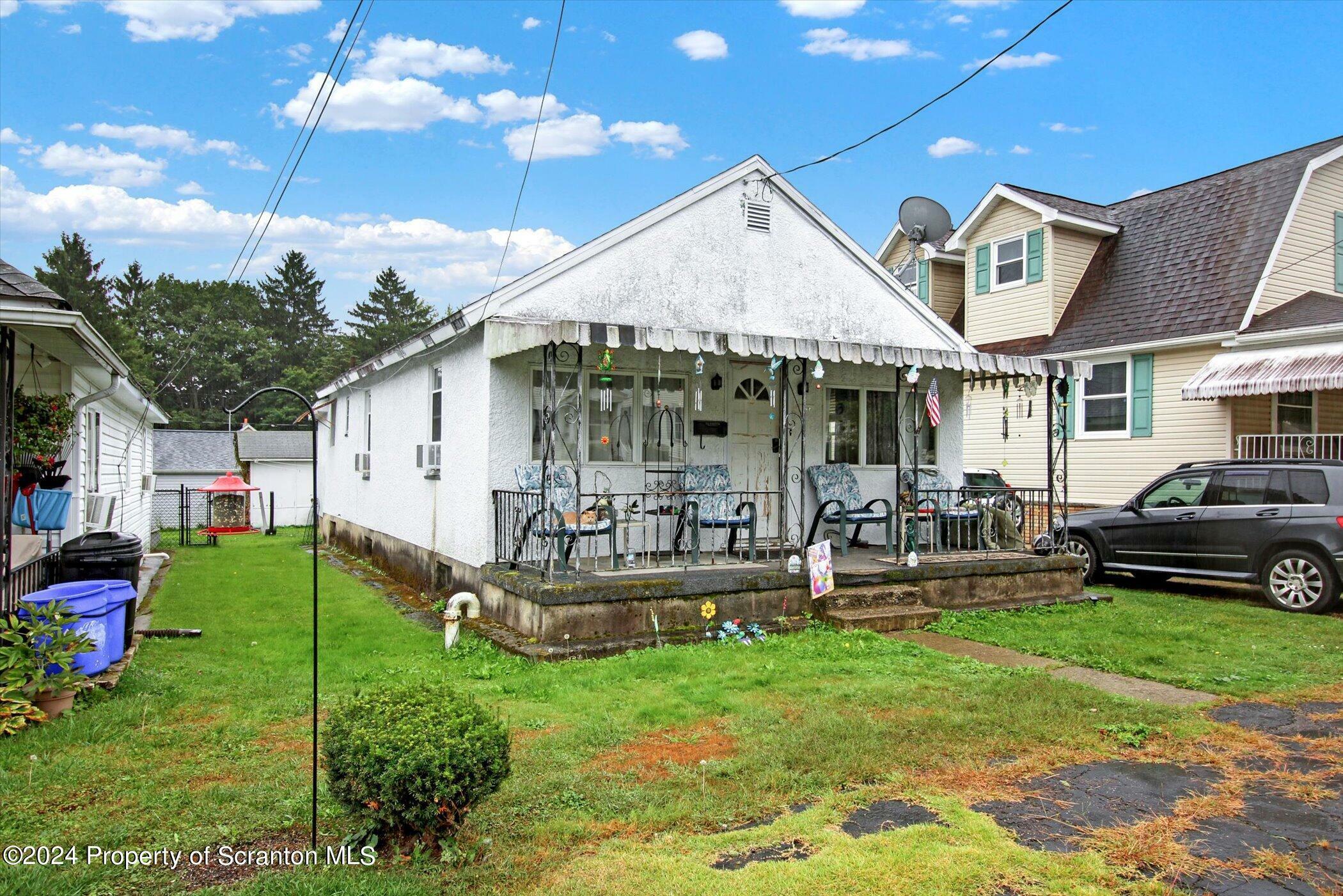 Property Photo:  428 Dexter Avenue  PA 18504 