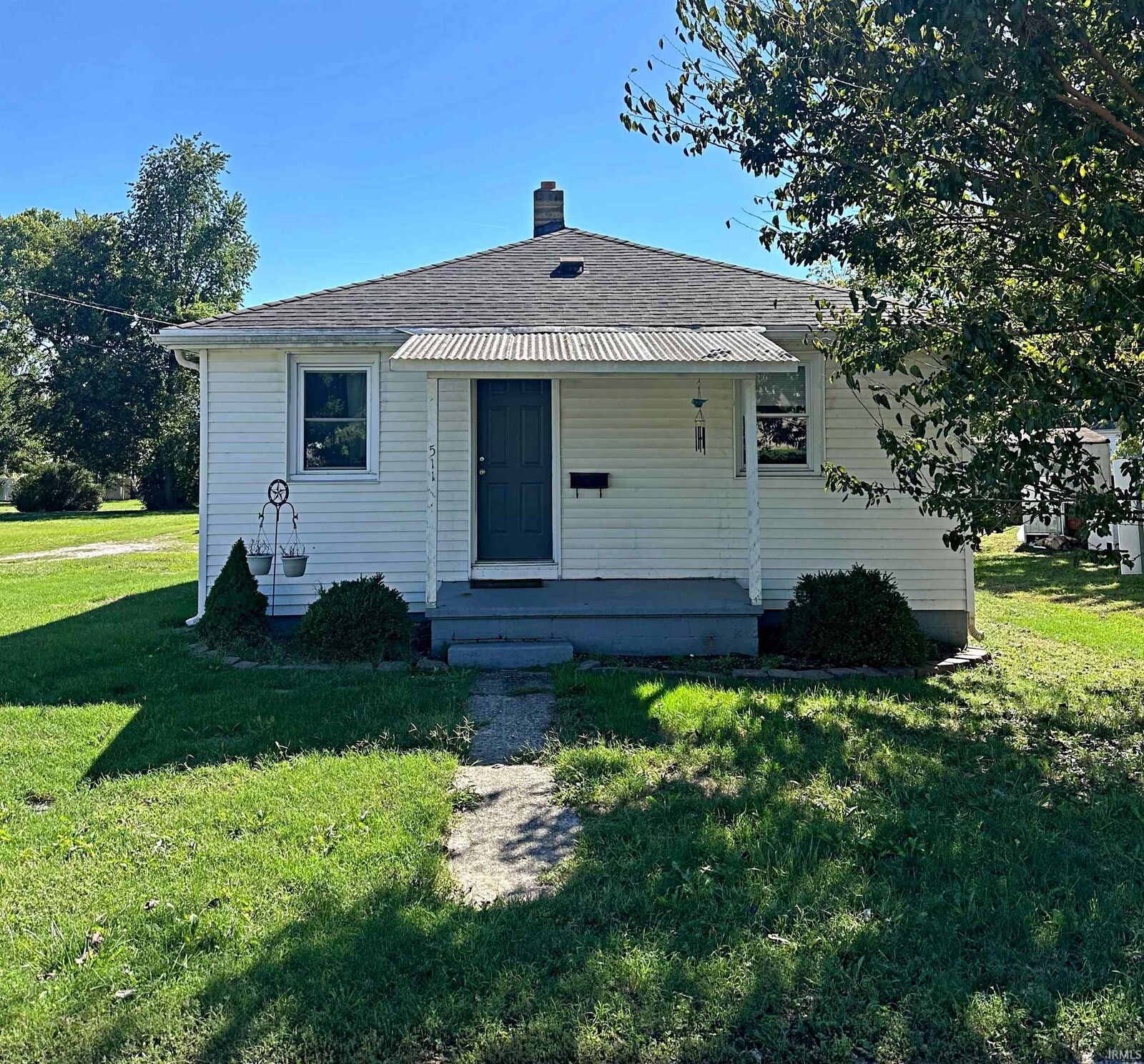Property Photo: 511 Lincoln Street IN 47501