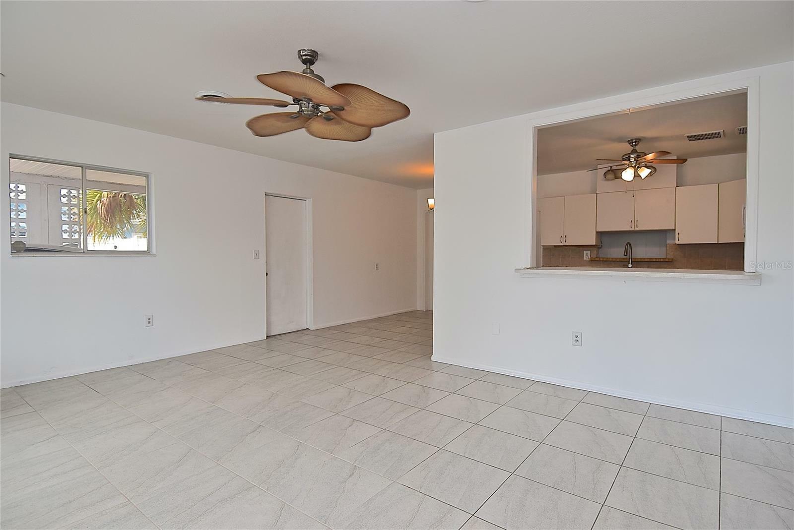 Property Photo:  255 Shamrock Boulevard  FL 34293 