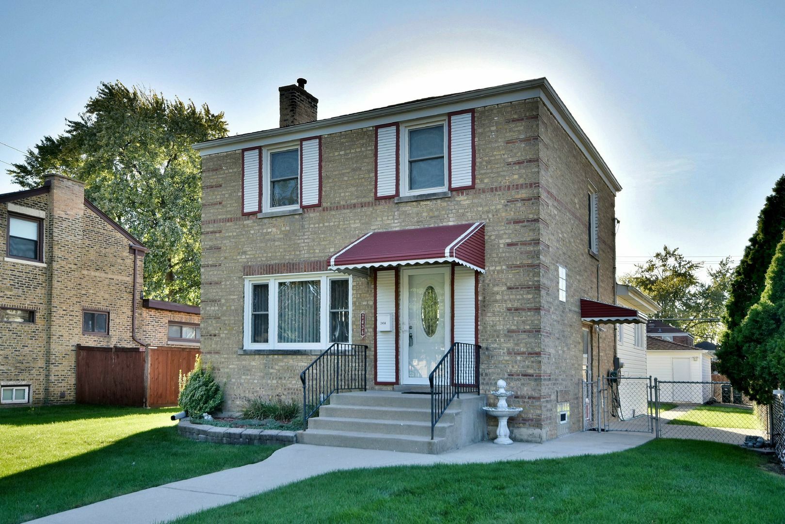 Property Photo:  2436 N Leyden Avenue  IL 60171 