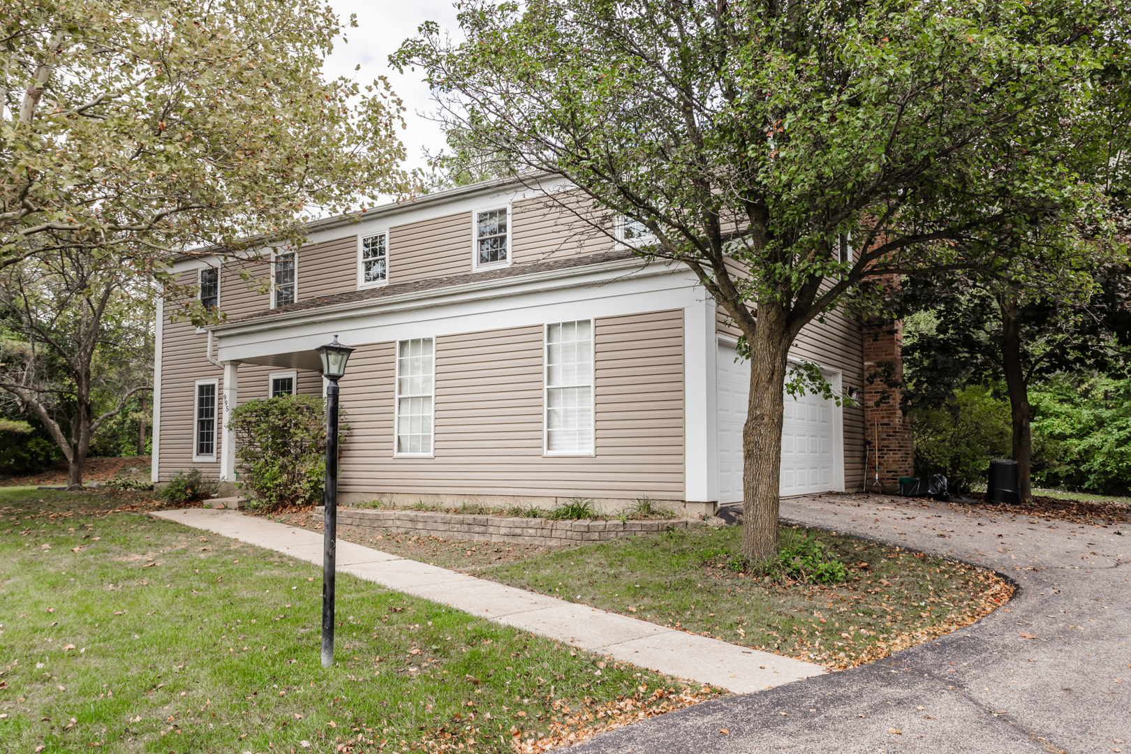 Property Photo:  995 Bosworthfield Road  IL 60010 