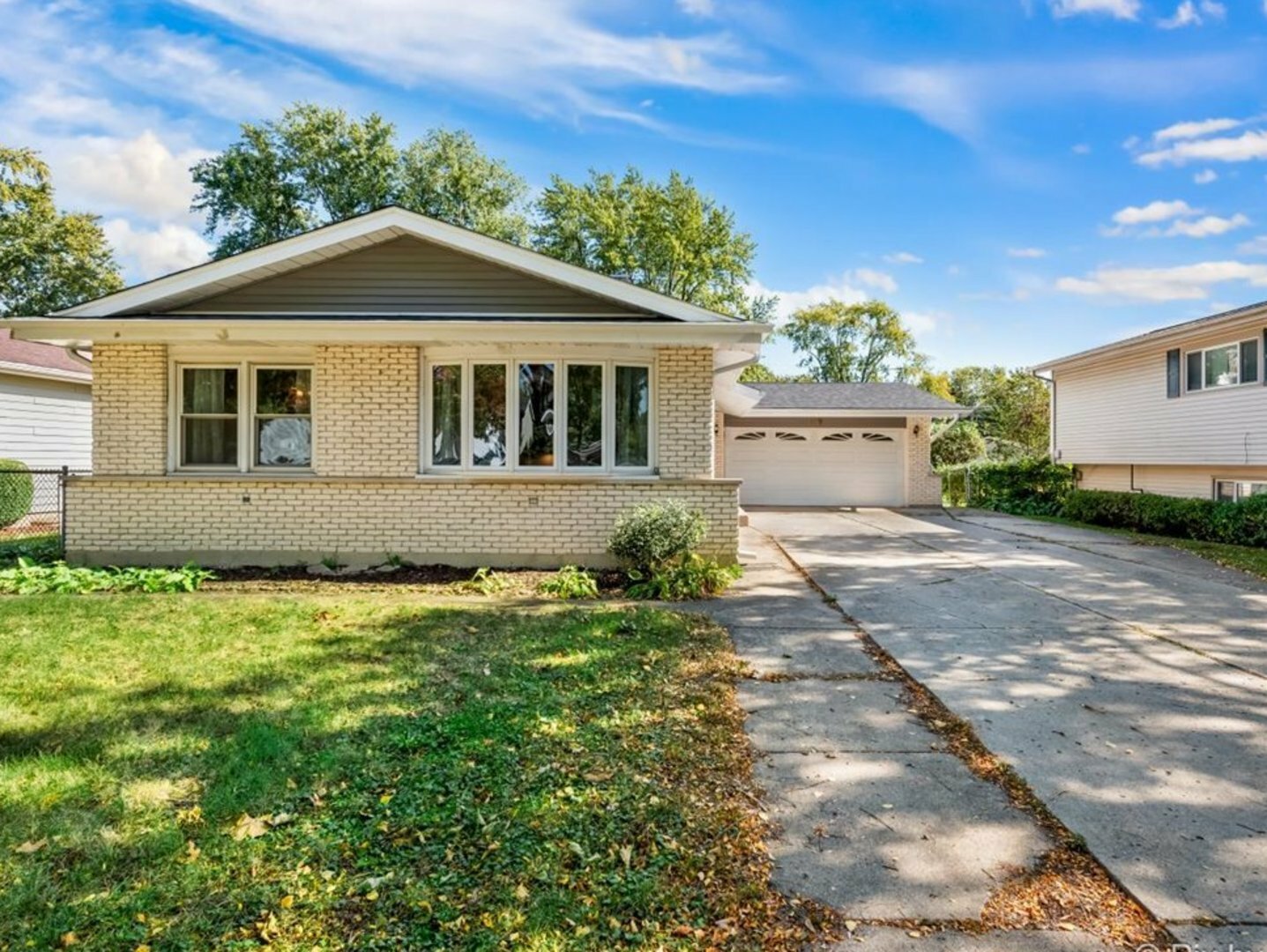 Property Photo:  409 N Lombard Avenue  IL 60148 