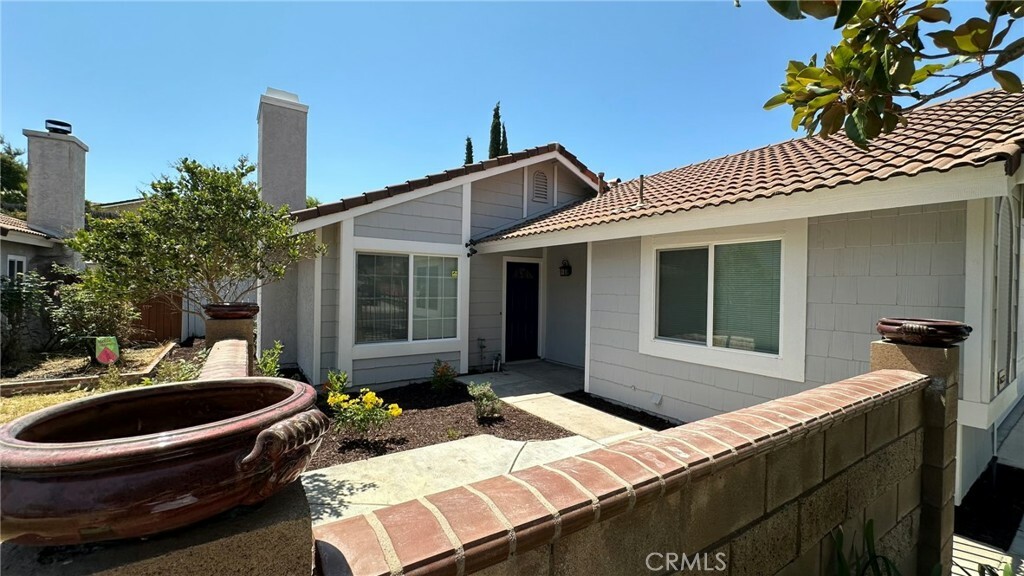 Property Photo:  39482 Oak Cliff Drive  CA 92591 