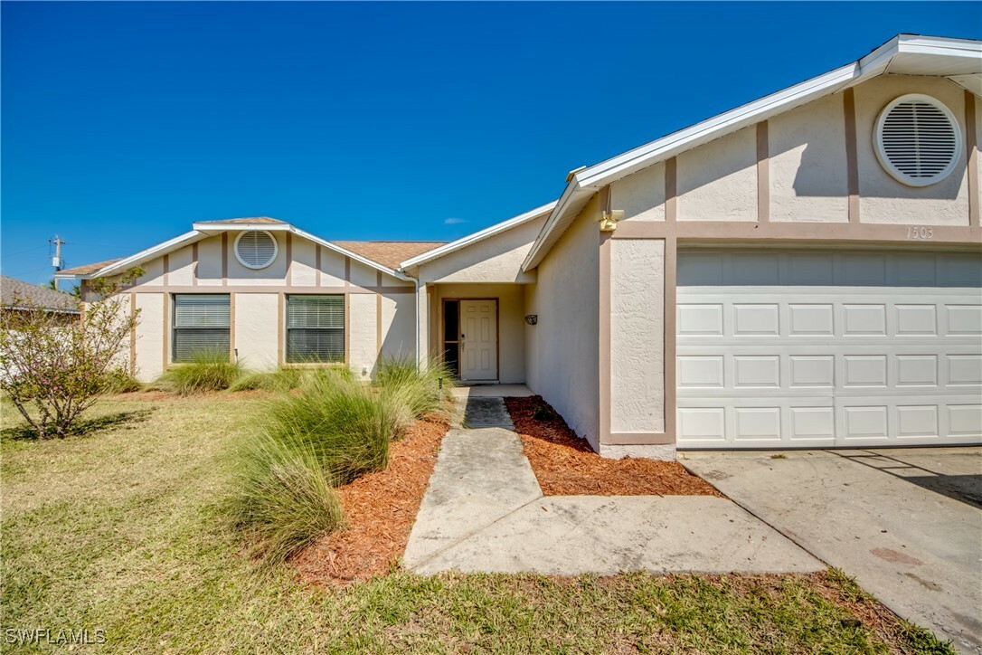 Property Photo:  1503 SW 38th Terrace  FL 33914 