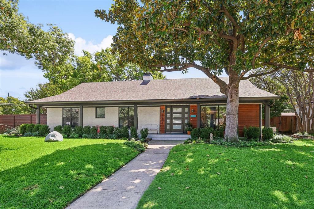 Property Photo:  1301 Comanche Drive  TX 75080 