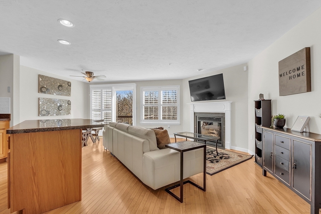 Property Photo:  98 Bridle Cross Rd 98  MA 01420 