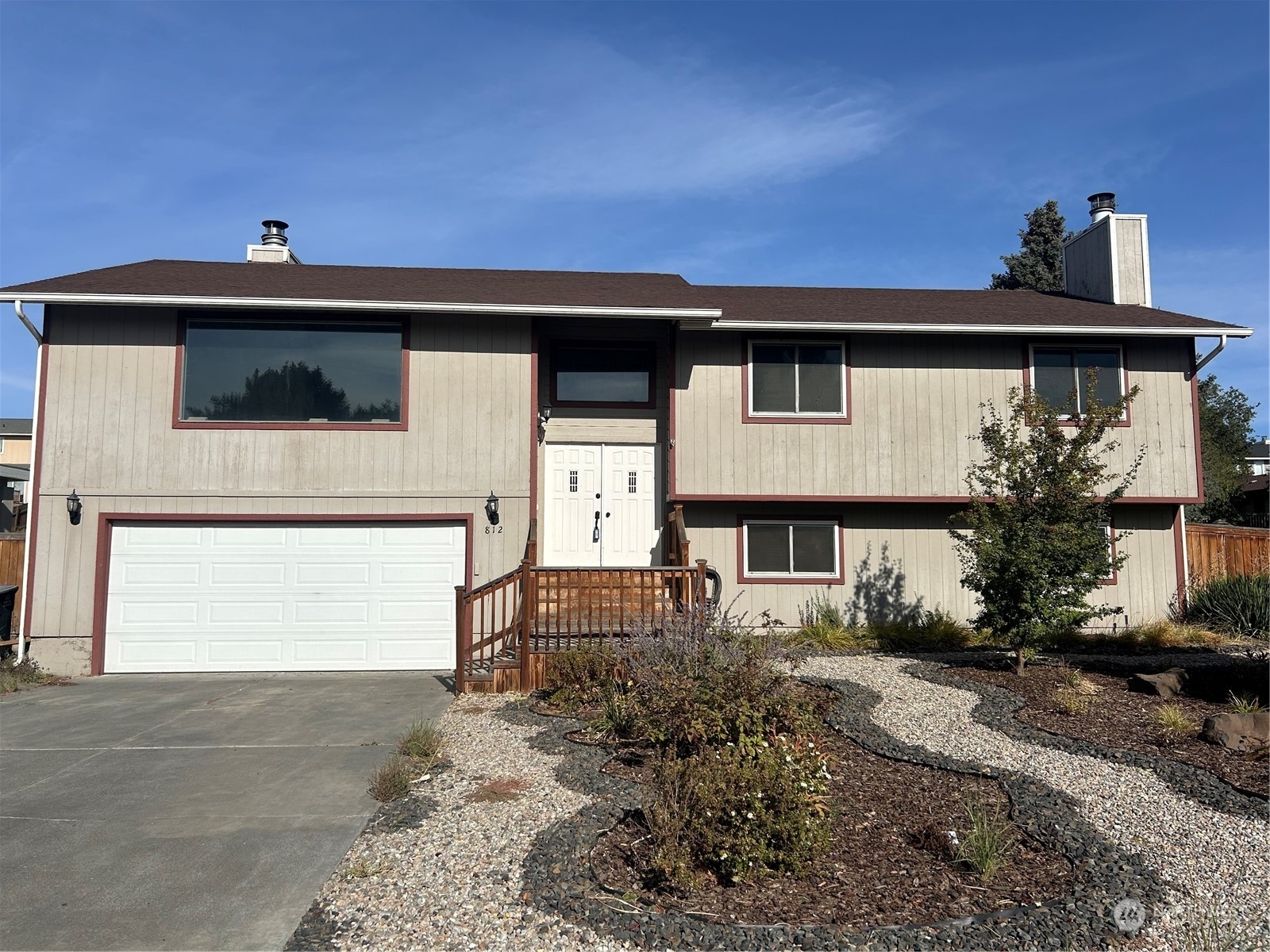 812 W Edgewater Lane  Moses Lake WA 98837 photo