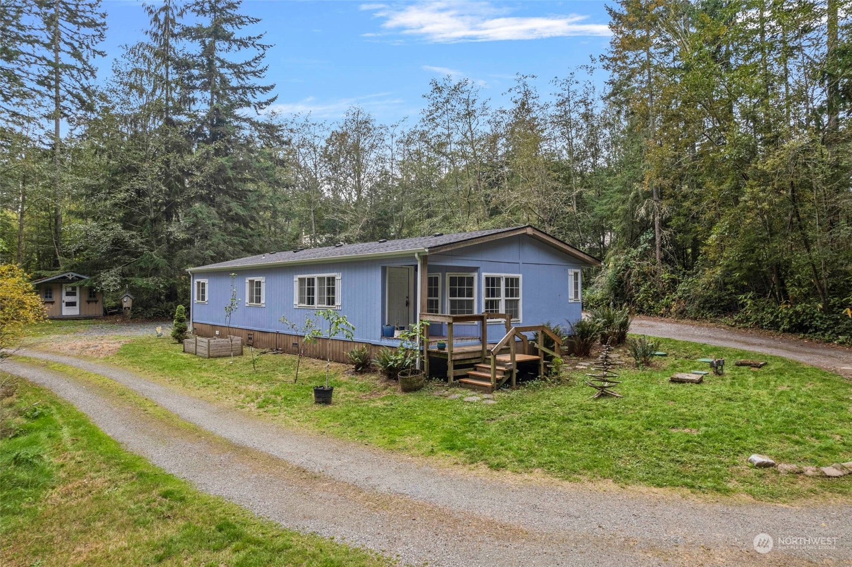 Property Photo:  815 Classic Road  WA 98253 