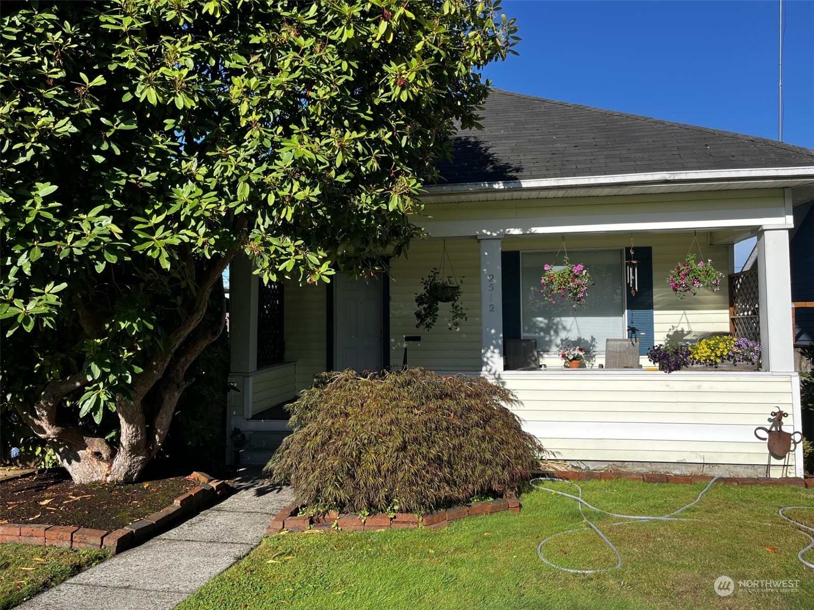 Property Photo:  2512 Virginia Avenue  WA 98201 