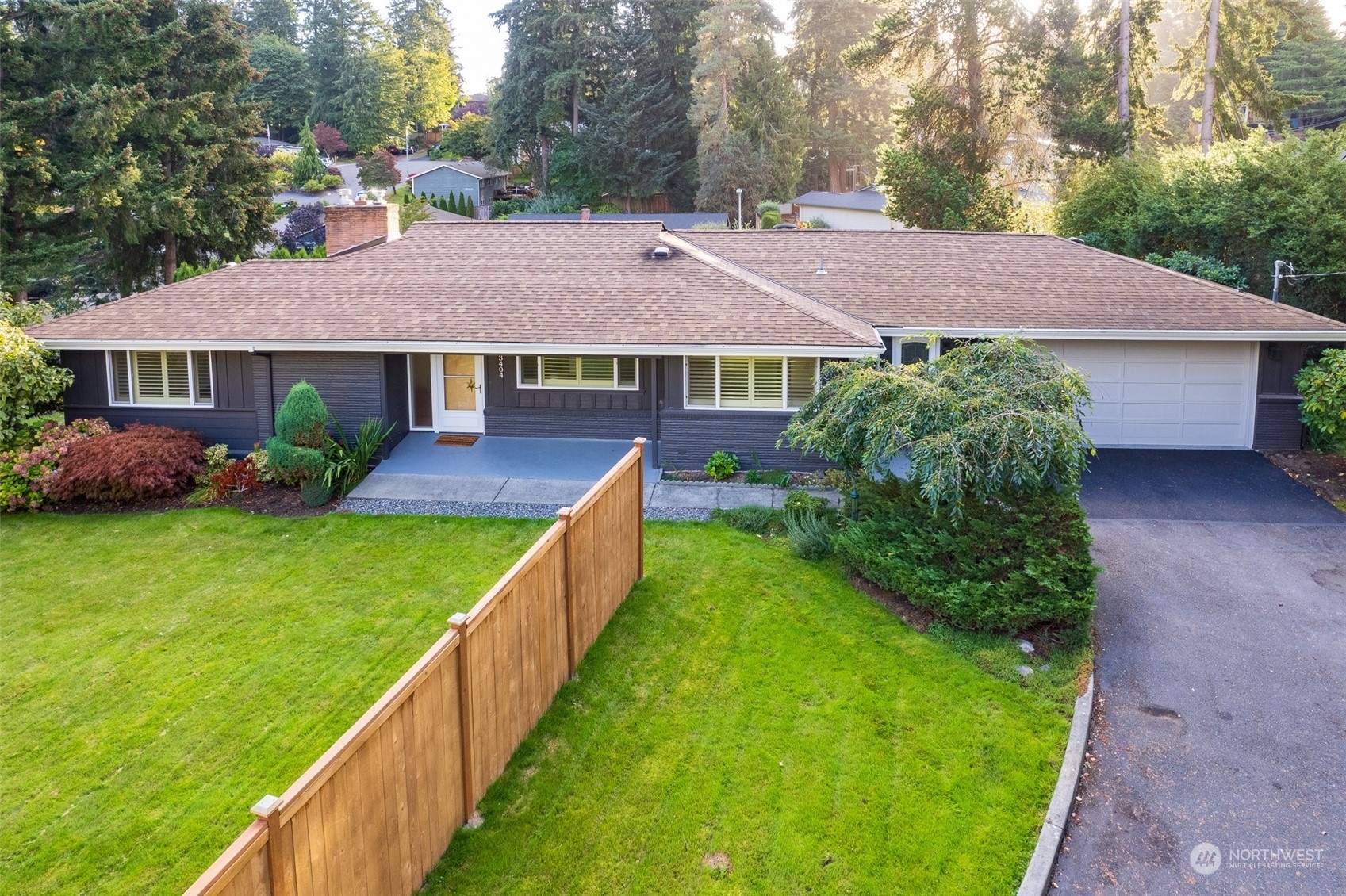 Property Photo:  13404 NE 84th Avenue  WA 98034 