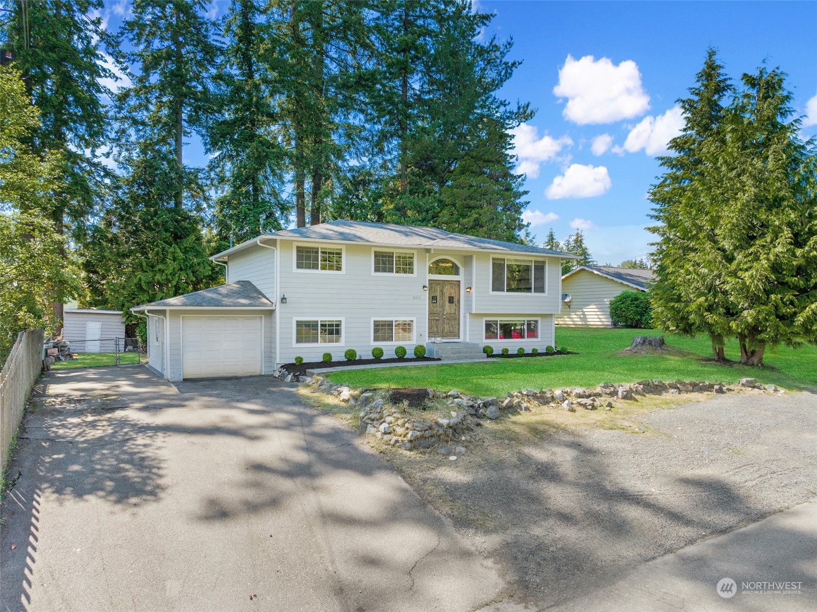 Property Photo:  16612 62nd Avenue W  WA 98037 