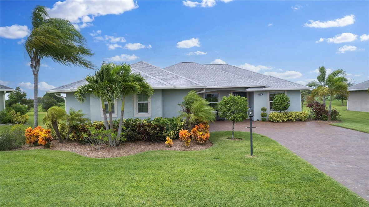 Property Photo:  724 Yearling Trail  FL 32958 