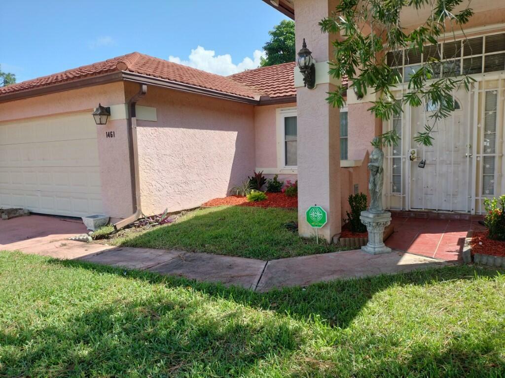 Property Photo:  1461 Halstead Avenue NW  FL 32907 