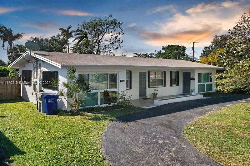 2560 NE 11th Ct E  Pompano Beach FL 33062 photo