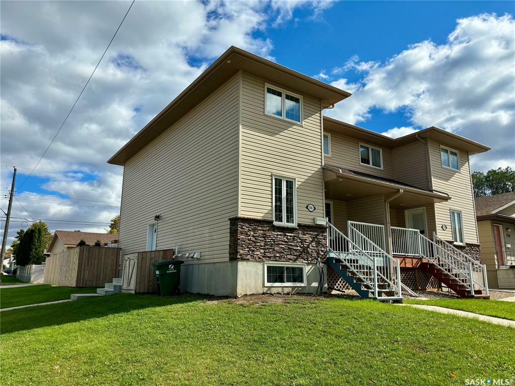 Photo de la propriété:  1540 G Avenue N  SK S7L 2B2 