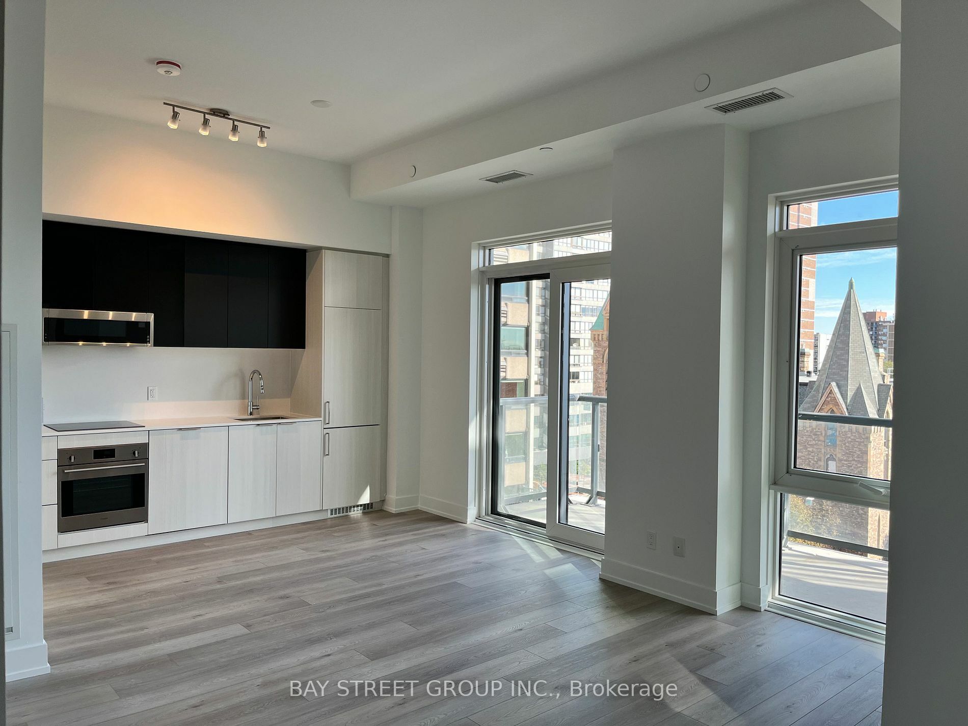 Property Photo:  308 Jarvis St 711  ON M5B 0E3 