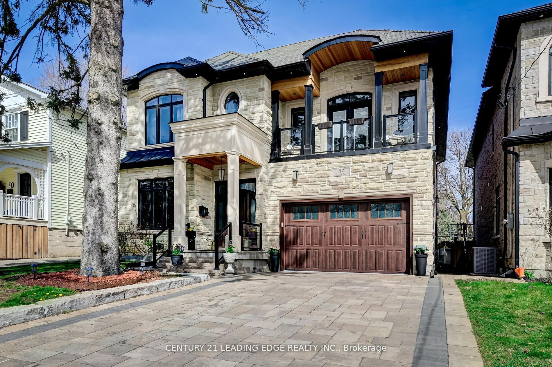 39 Gradwell Dr  Toronto ON M1M 2N1 photo