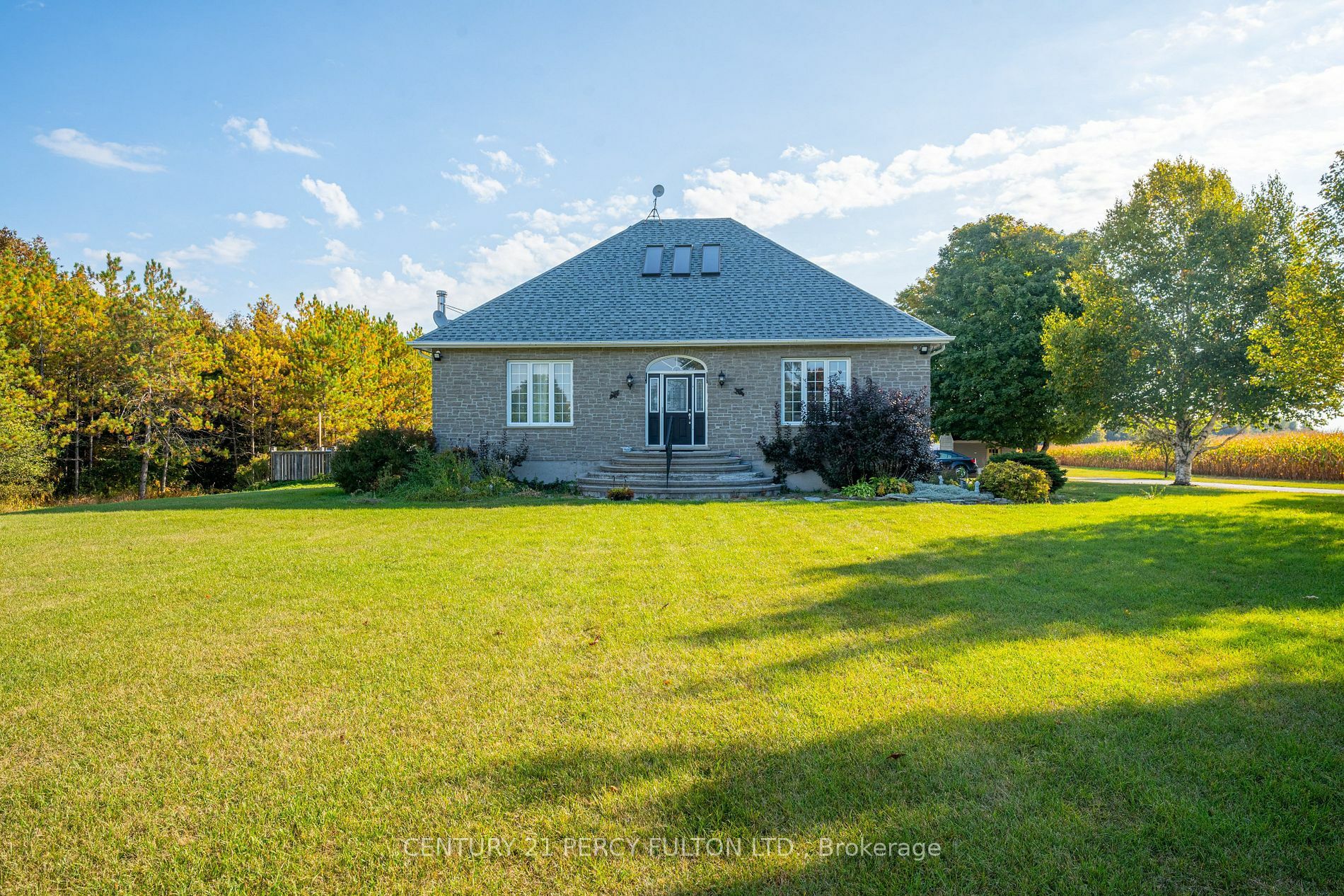 Photo de la propriété:  5659 Gilmore Rd  ON L0A 1J0 