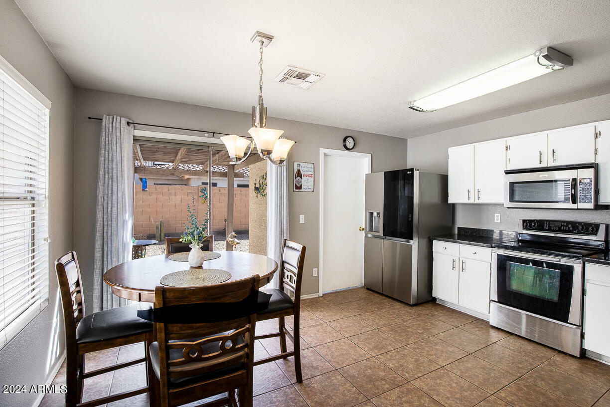 Property Photo:  1537 S Halsted Drive  AZ 85286 