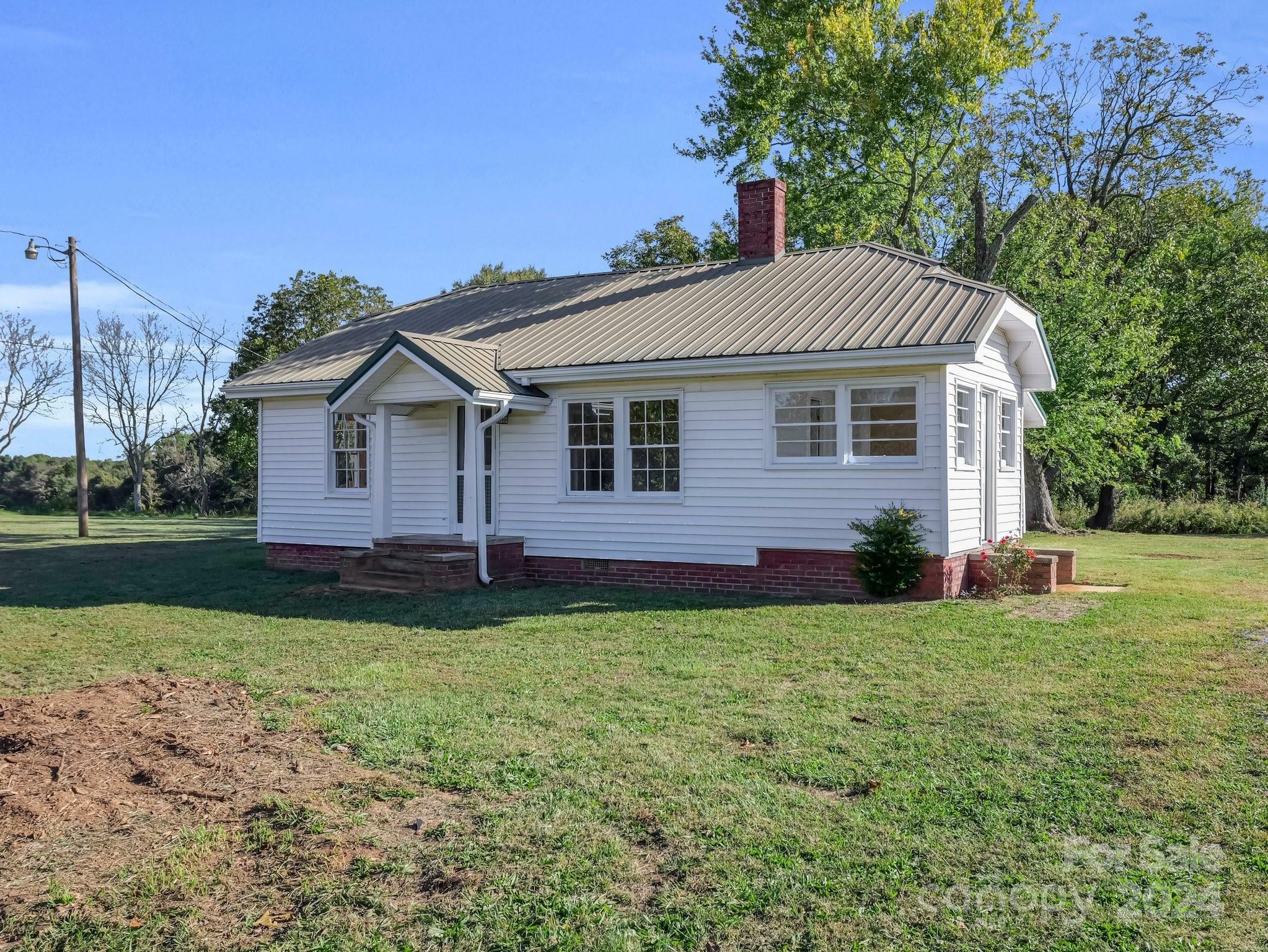 Property Photo:  574 Cat Square Road  NC 28092 