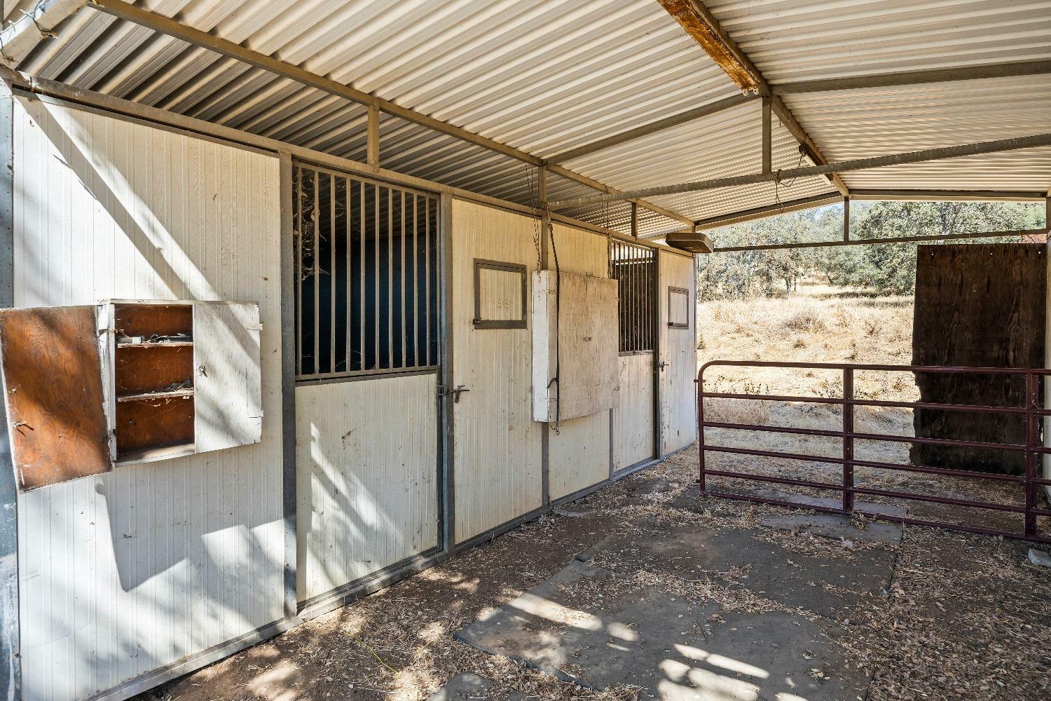 Property Photo:  44757 Sand Creek Road  CA 93675 