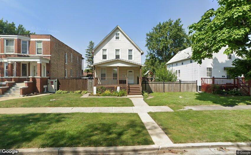 Property Photo:  1104 S 7th Avenue  IL 60153 