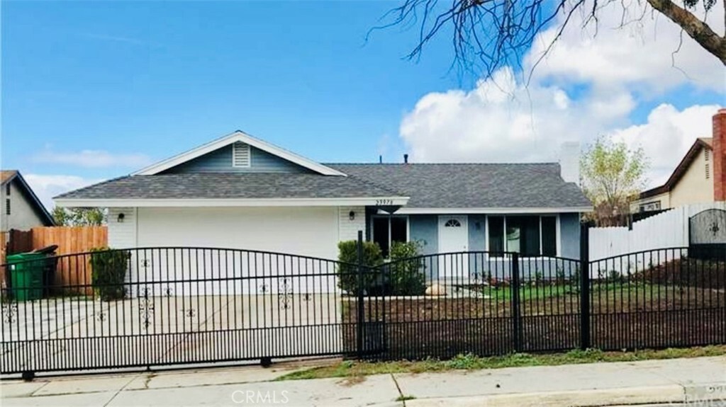 Property Photo:  23978 Quapaw Trail  CA 92557 