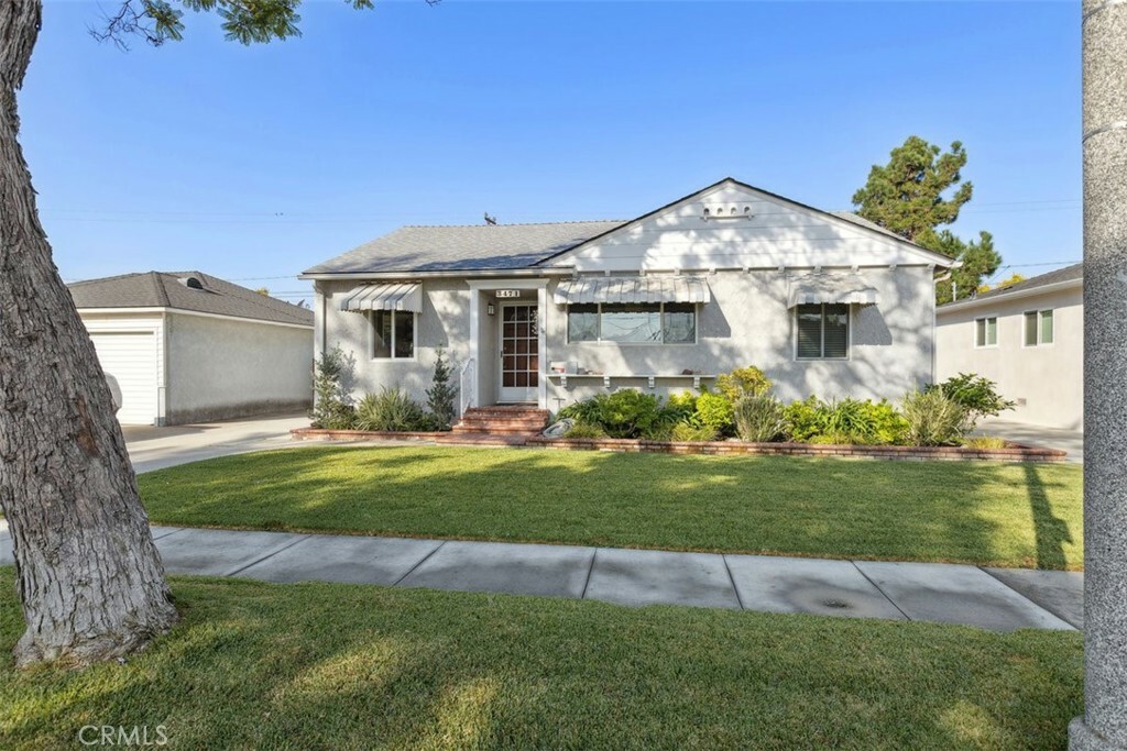 Property Photo:  3471 Shipway Avenue  CA 90808 