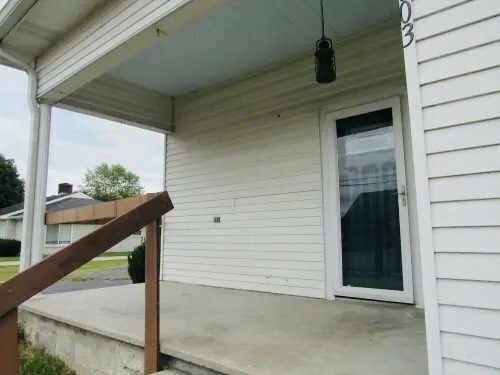 Property Photo: 303 W Main St TN 37012