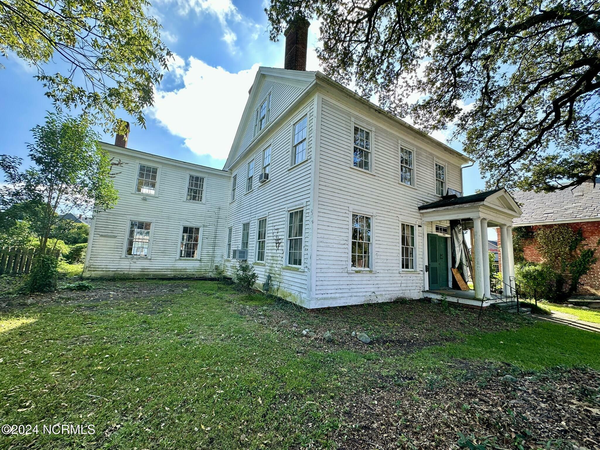 Property Photo:  204 S Road Street  NC 27909 