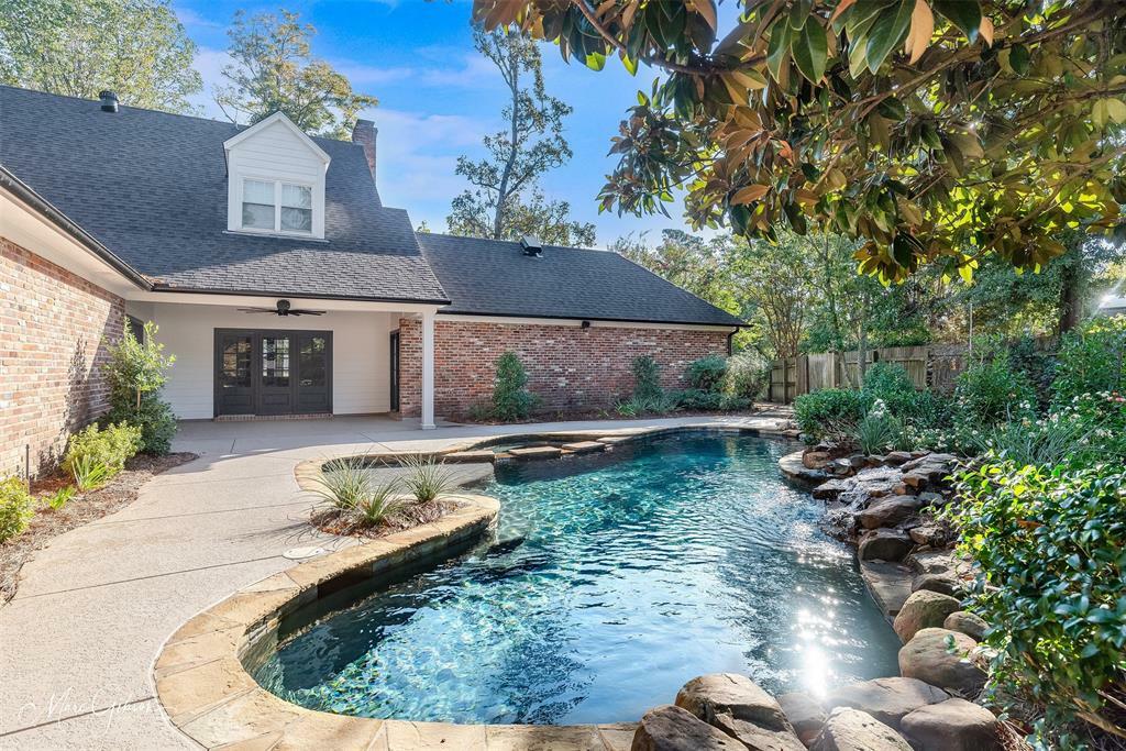 Property Photo:  11180 Heritage Oaks Circle  LA 71106 