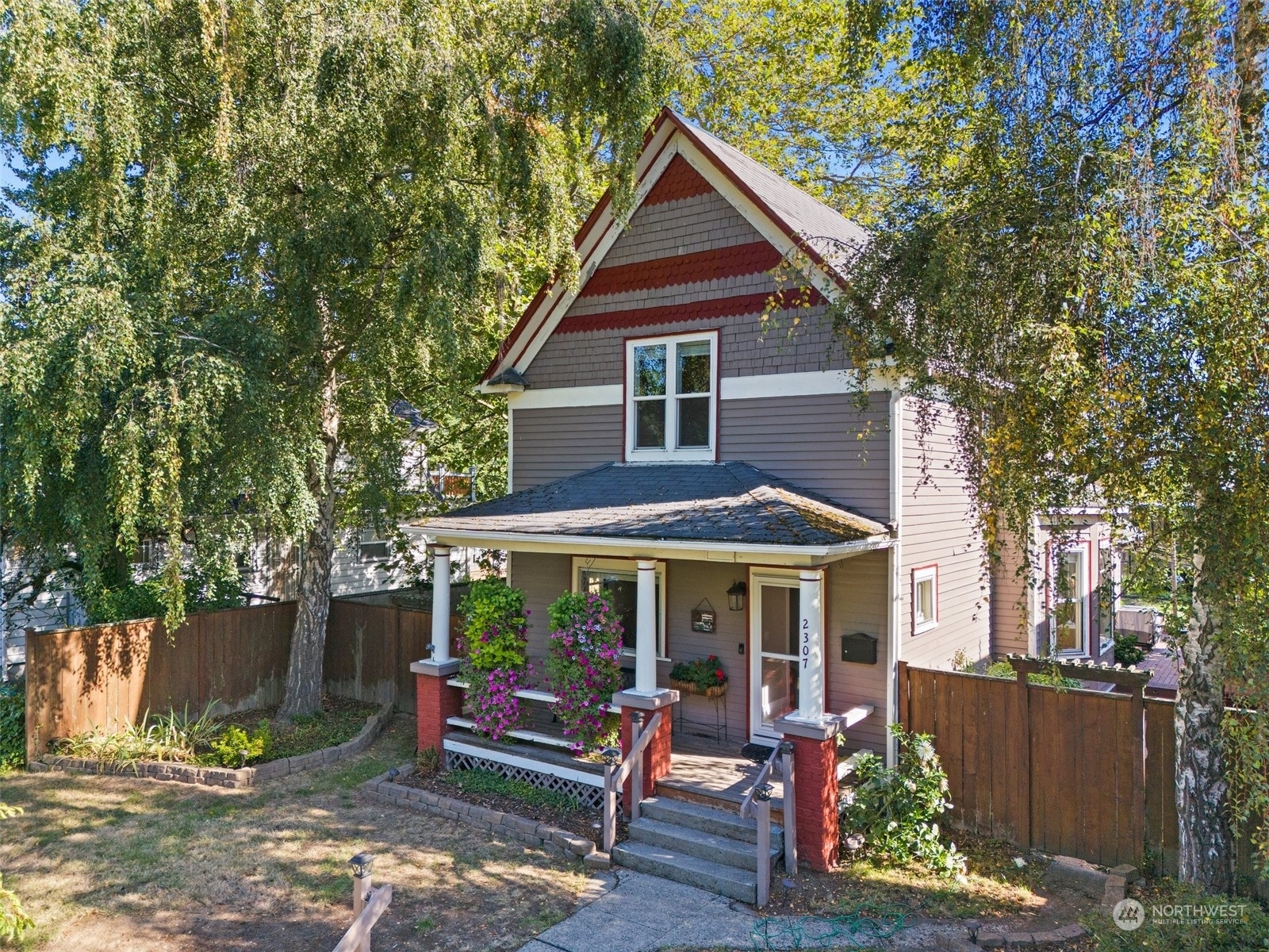 Property Photo:  2307 S Grant Avenue  WA 98405 