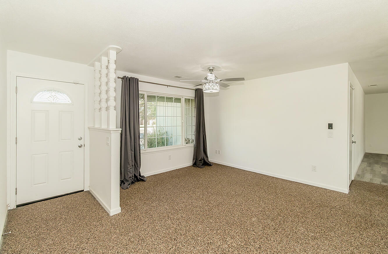 Property Photo:  1093 Raymond Road  CA 93230 