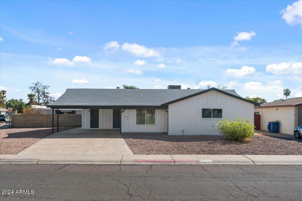 Property Photo:  2105 S River Drive  AZ 85282 