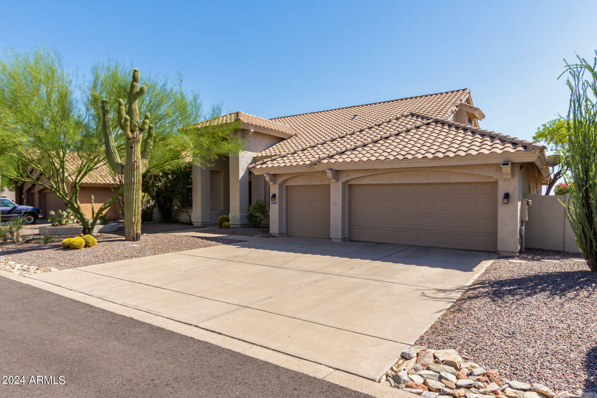 Property Photo:  12715 E Lupine Avenue  AZ 85259 