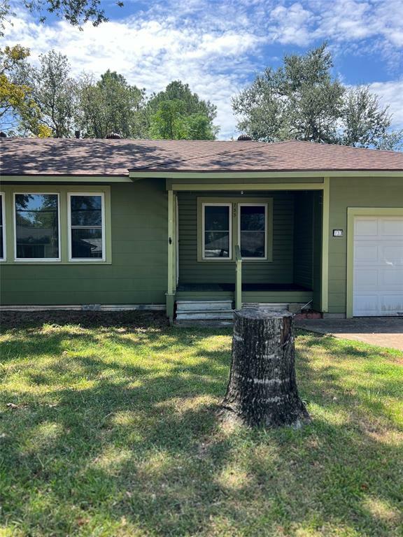 Property Photo: 733 E Kuehn Street TX 77418