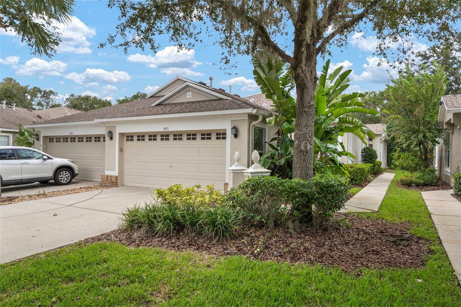 Property Photo:  5851 Phoebenest Drive  FL 33547 