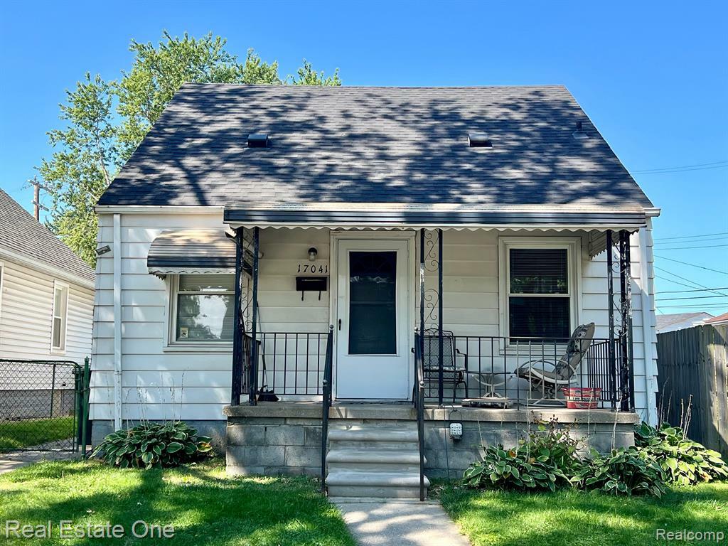 Property Photo: 17041 Henry Street MI 48122 1034