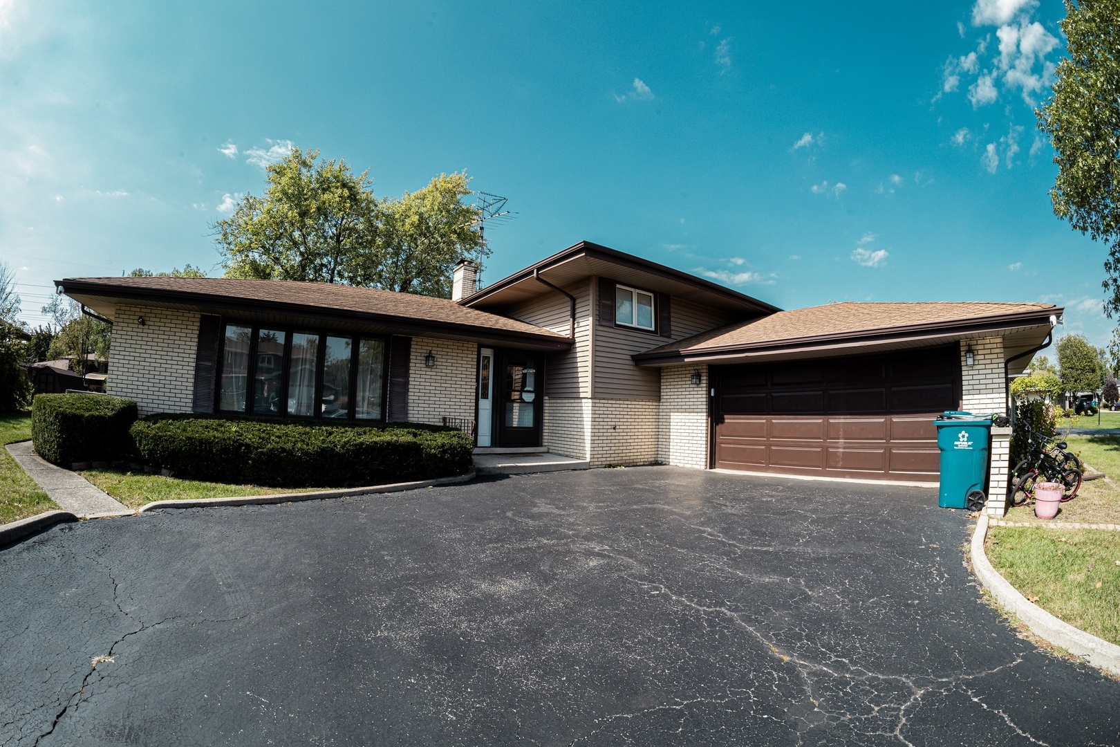 Property Photo:  12904 S Sycamore Lane  IL 60463 